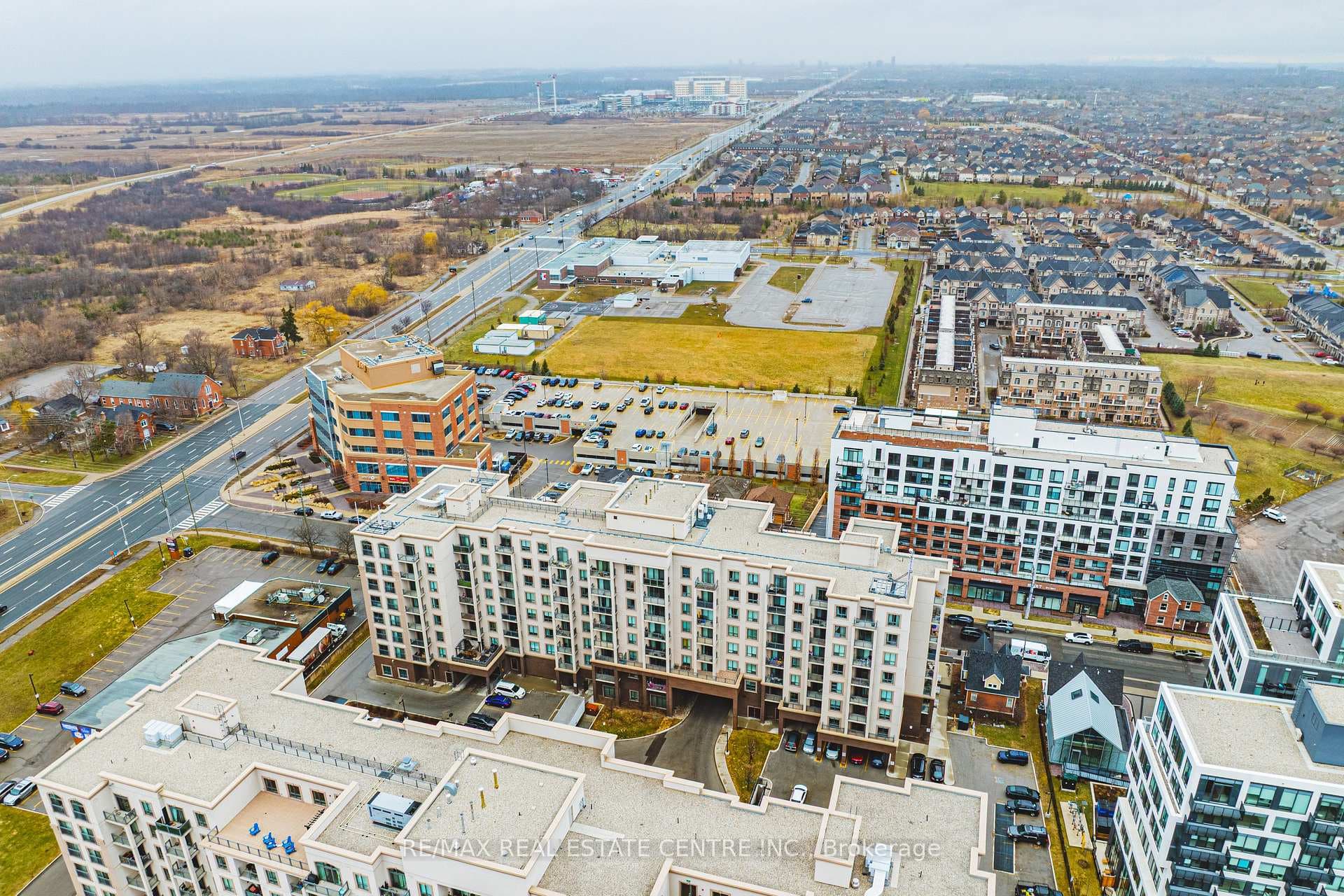 2486 Old Bronte Road Unit 711 photo 26