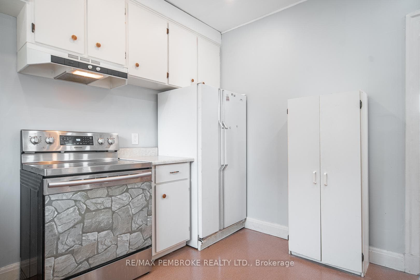 382 Mary Street photo 11