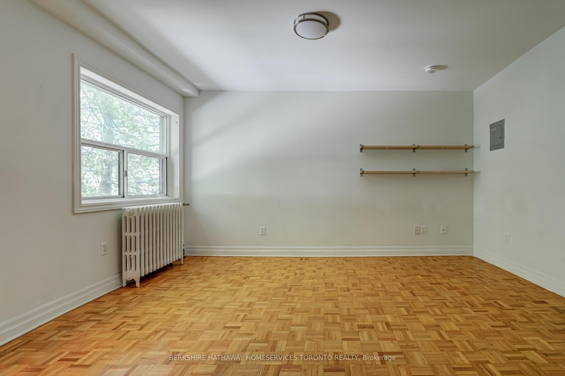 33 Maitland Street Unit 302 photo 3