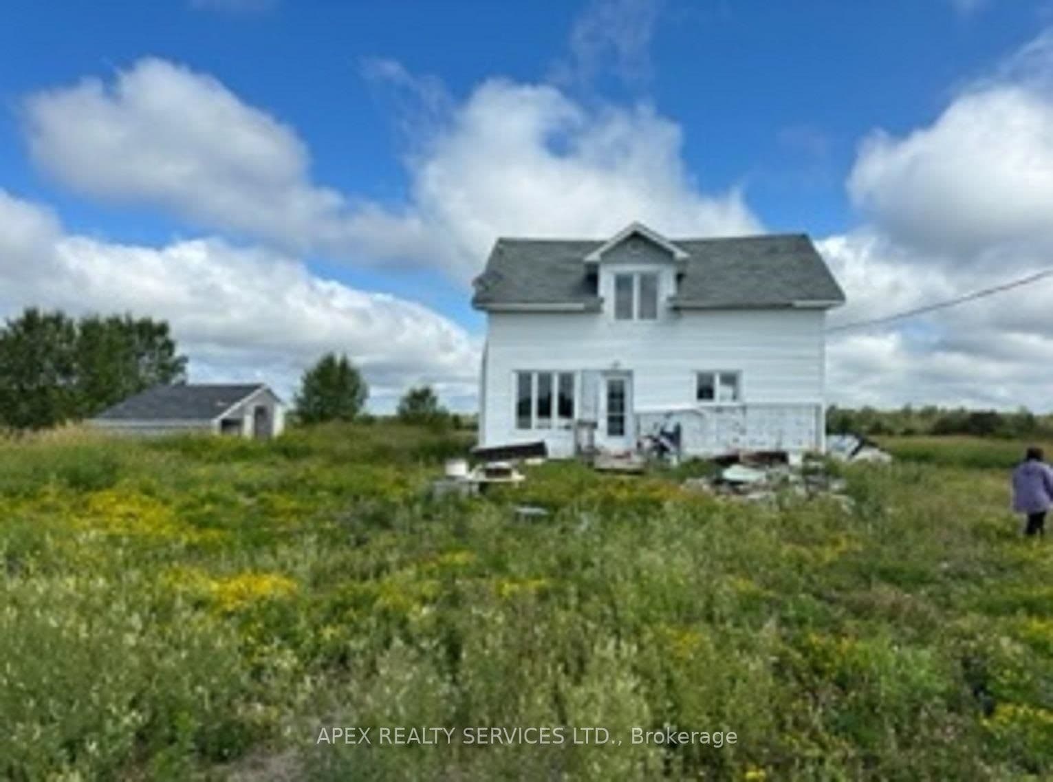 508 HWY 11E Mattice photo 1