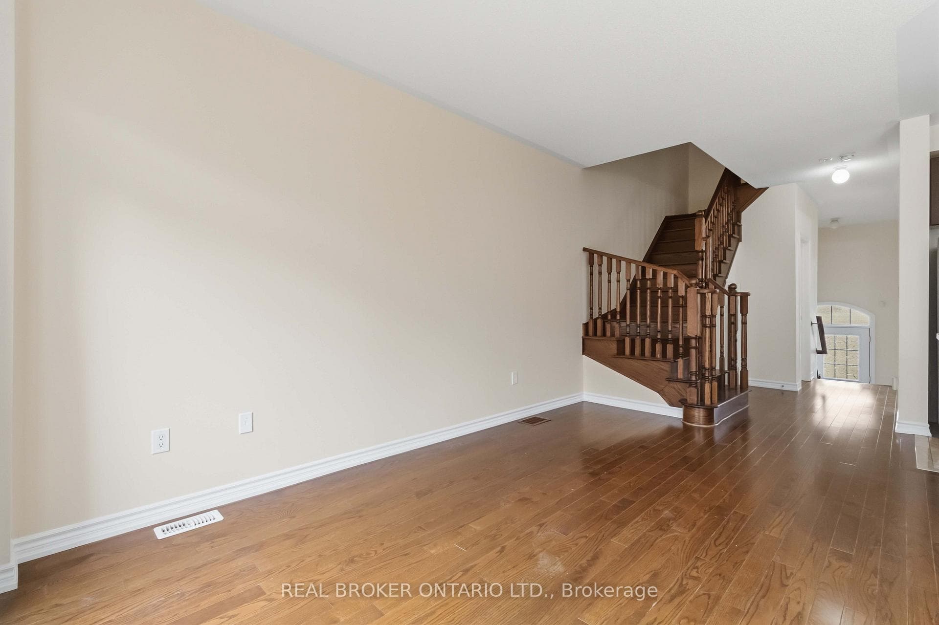 27 Mccartney Street Unit MAIN photo 16