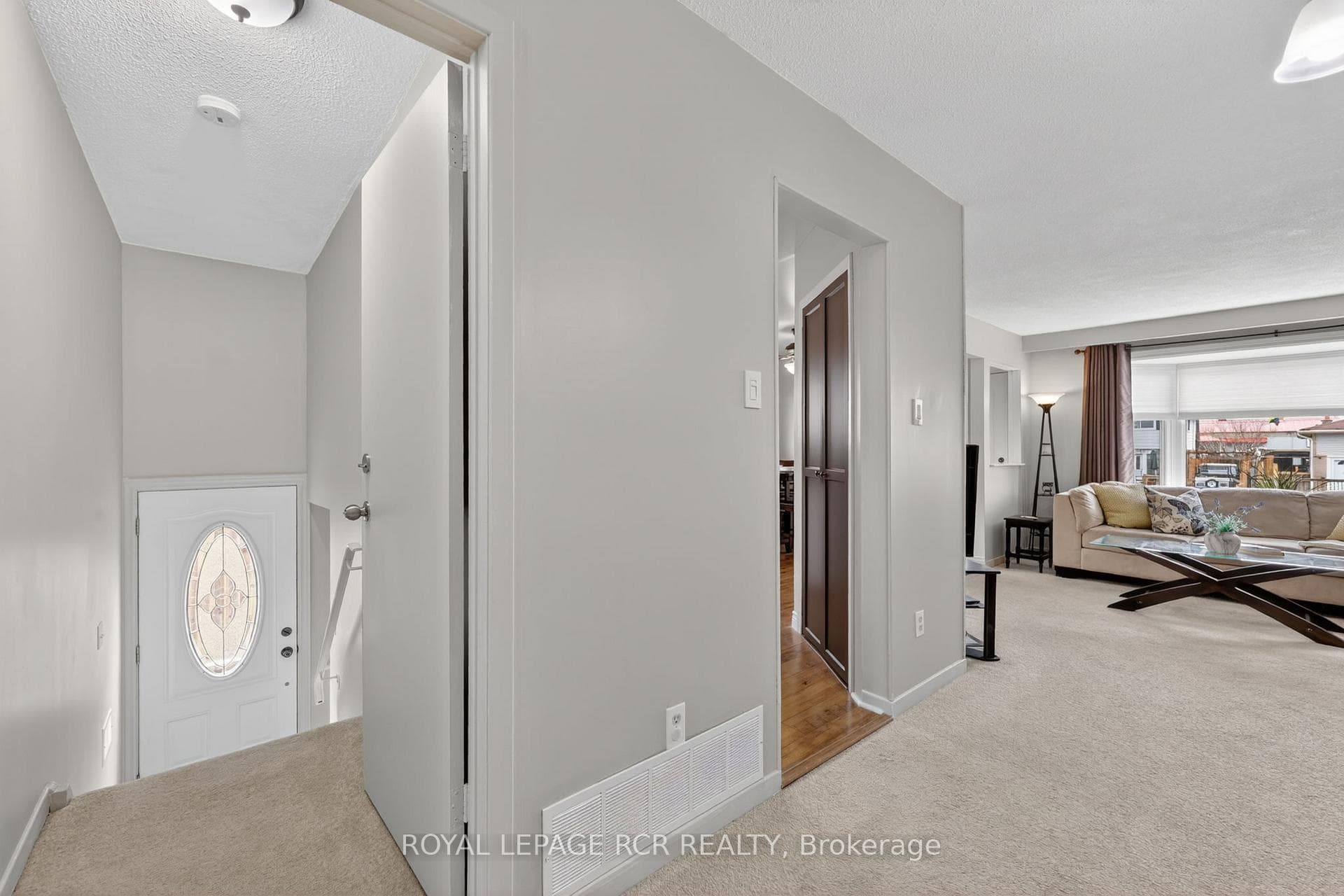 164 Burbank Crescent photo 30