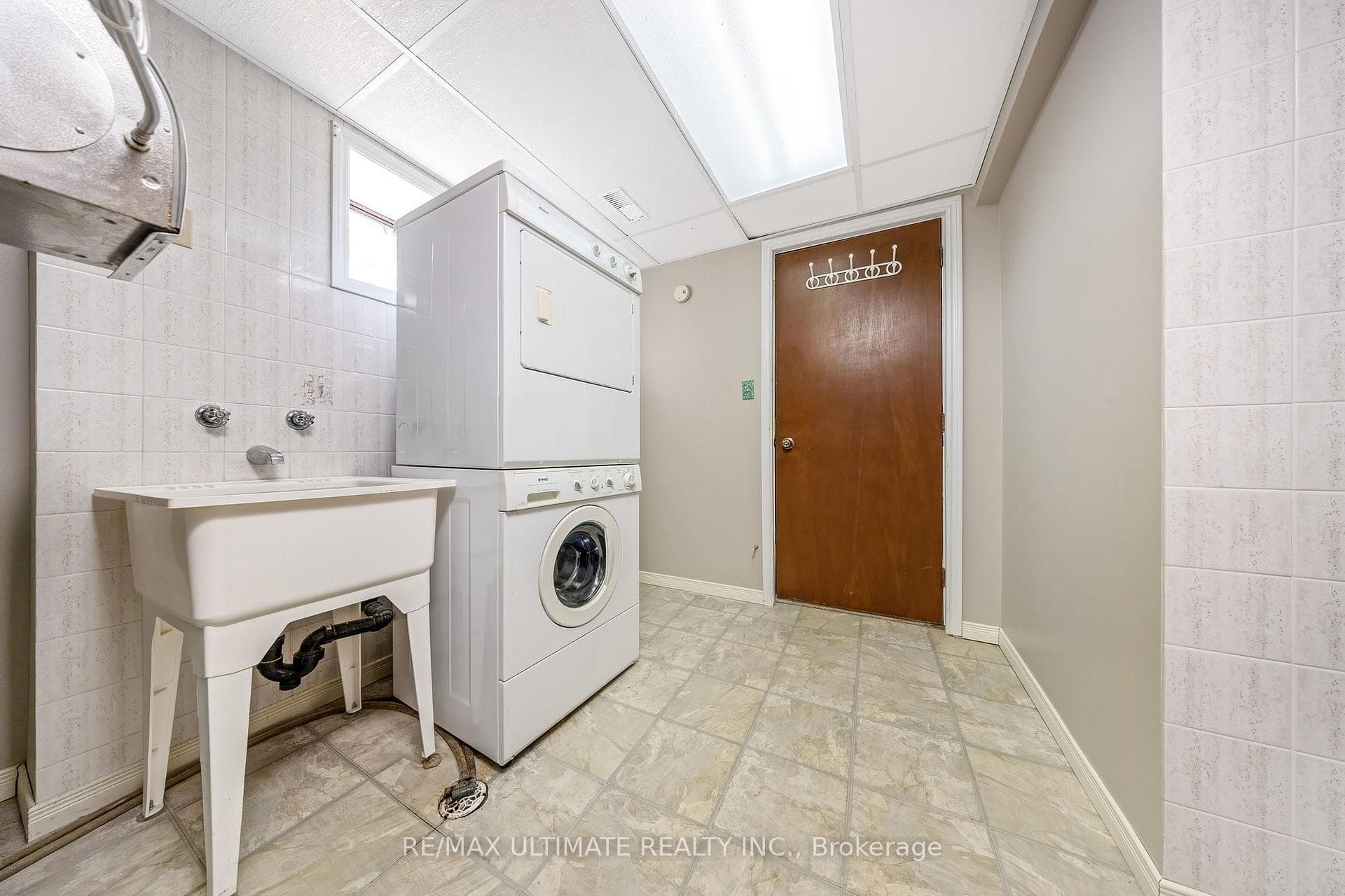 54 Debora Drive photo 33