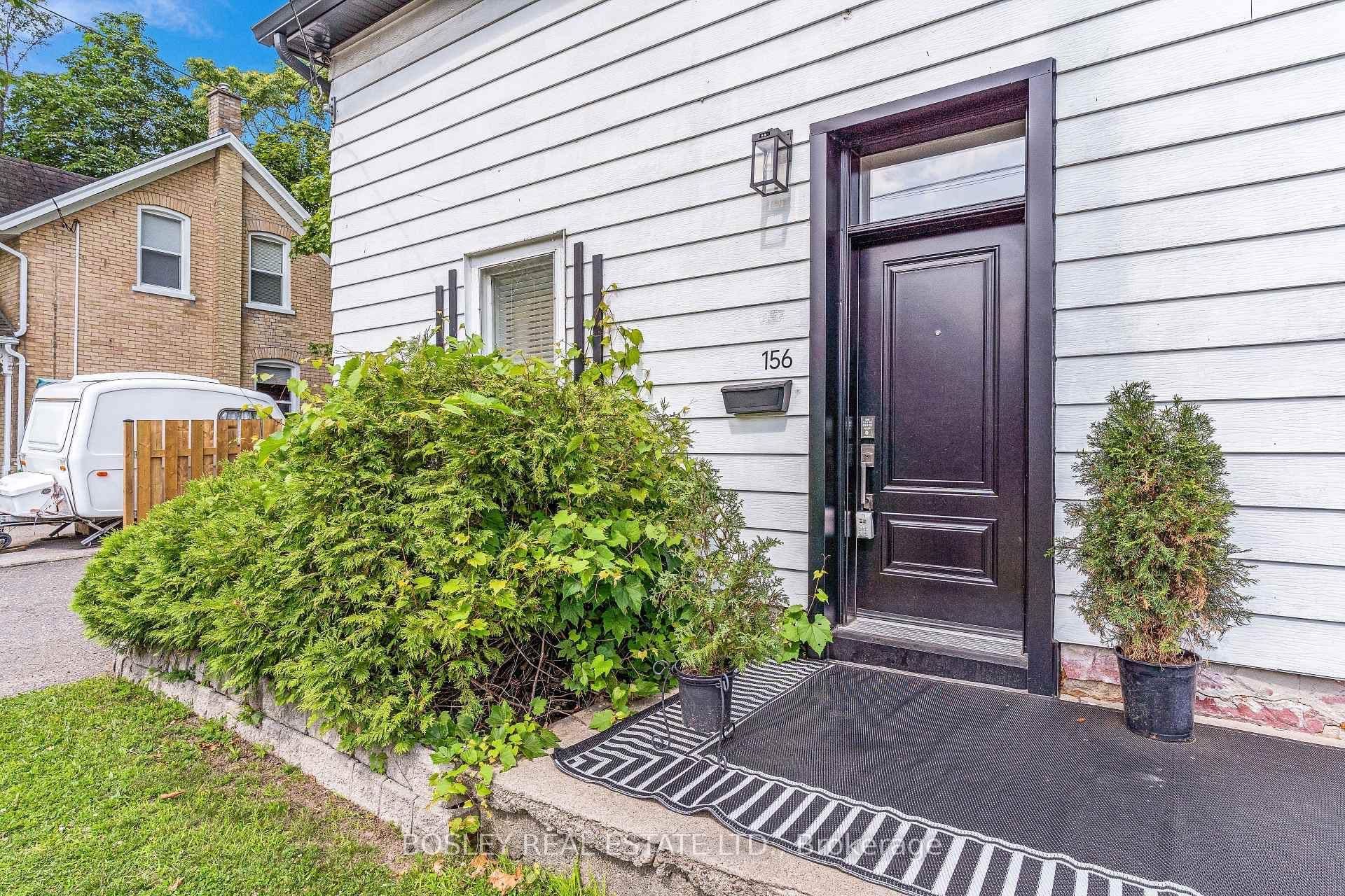 156 St. Andrews Street photo 4