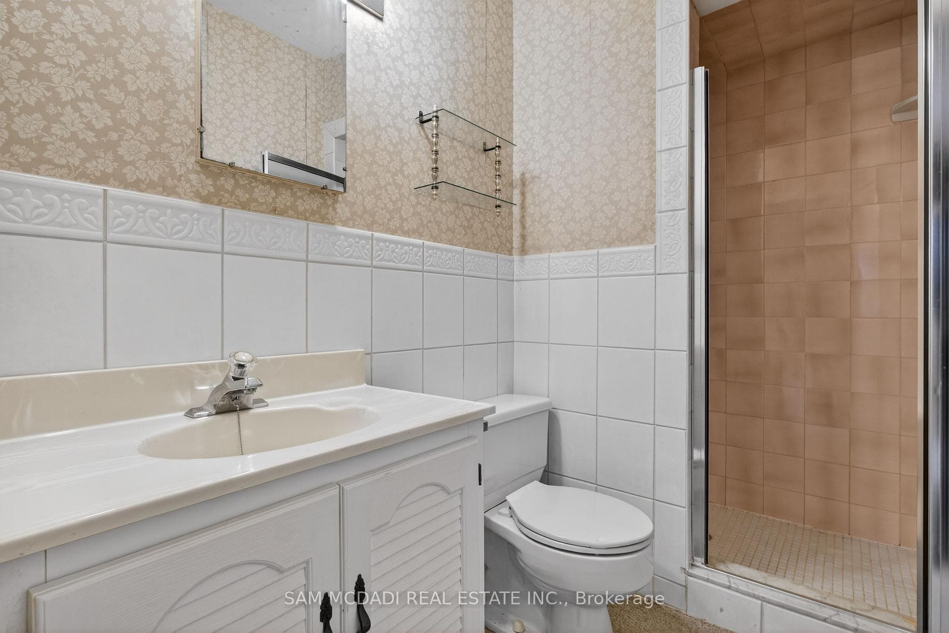 521 Vanessa Crescent photo 30