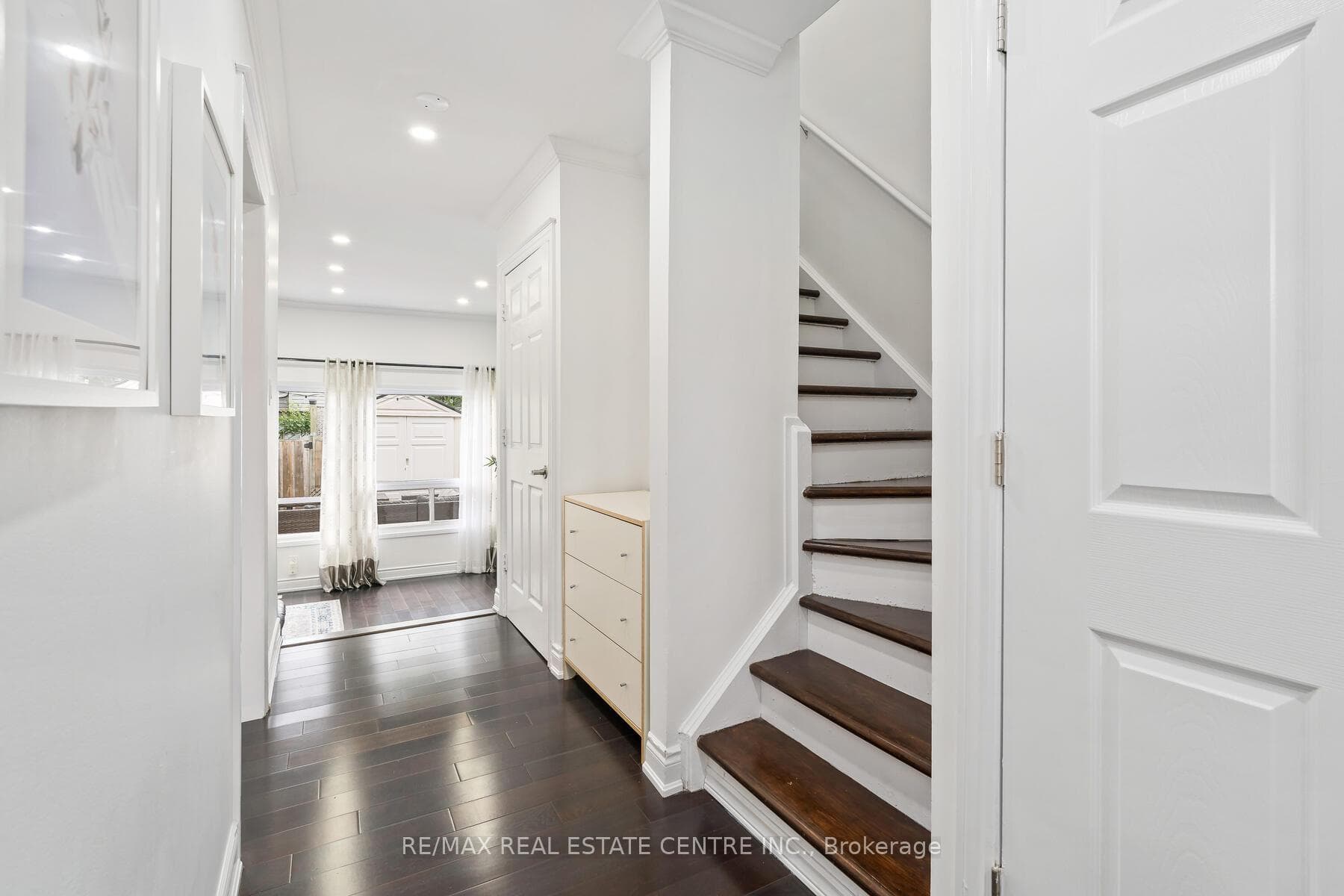 2050 Upper Middle Road Unit 101 photo 15