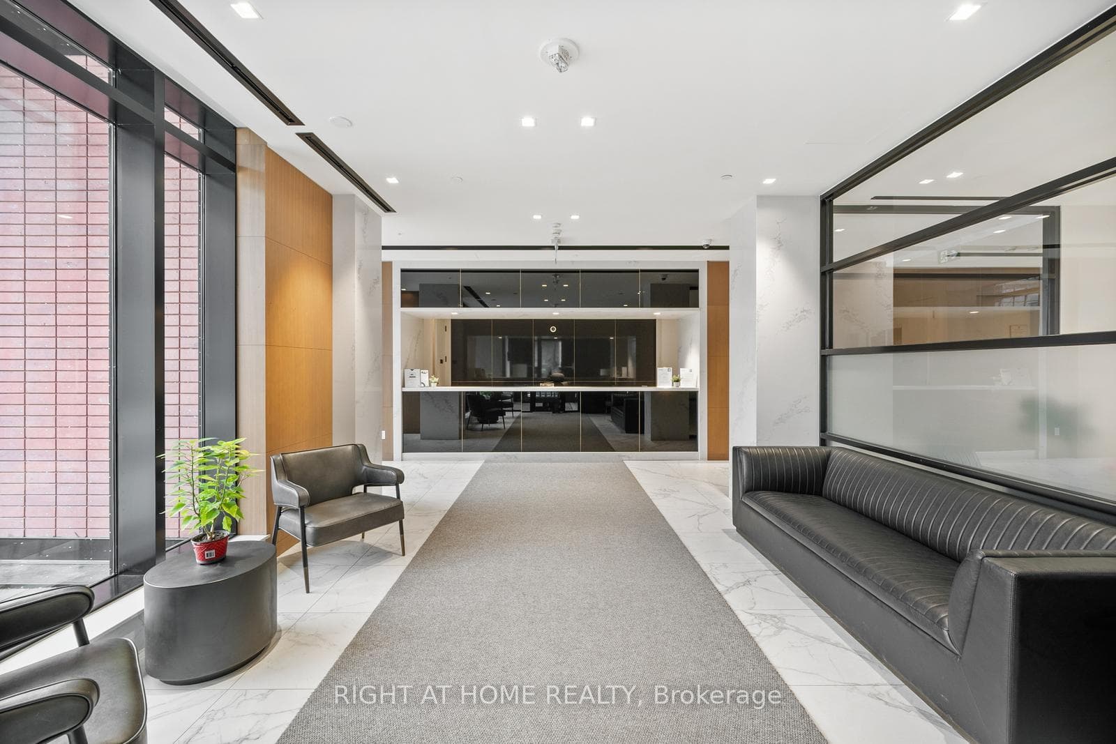 8 Tippett Road Unit 607 photo 3