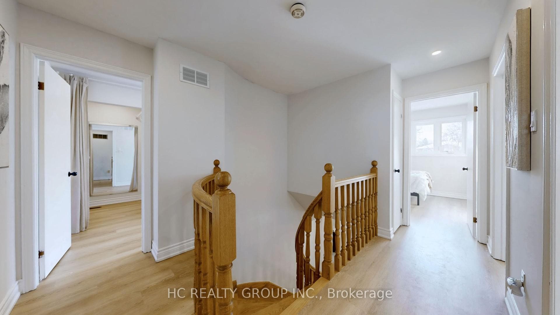 327 Sussex Avenue photo 22