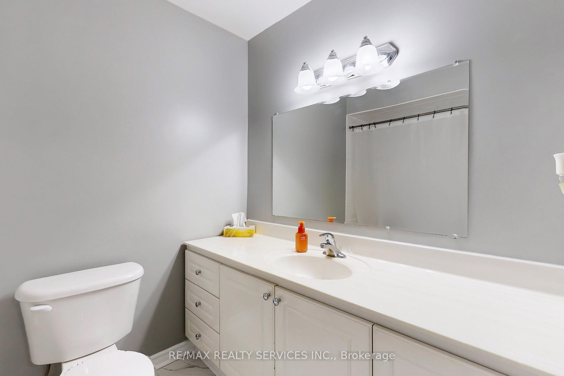 3 Collins Crescent photo 23