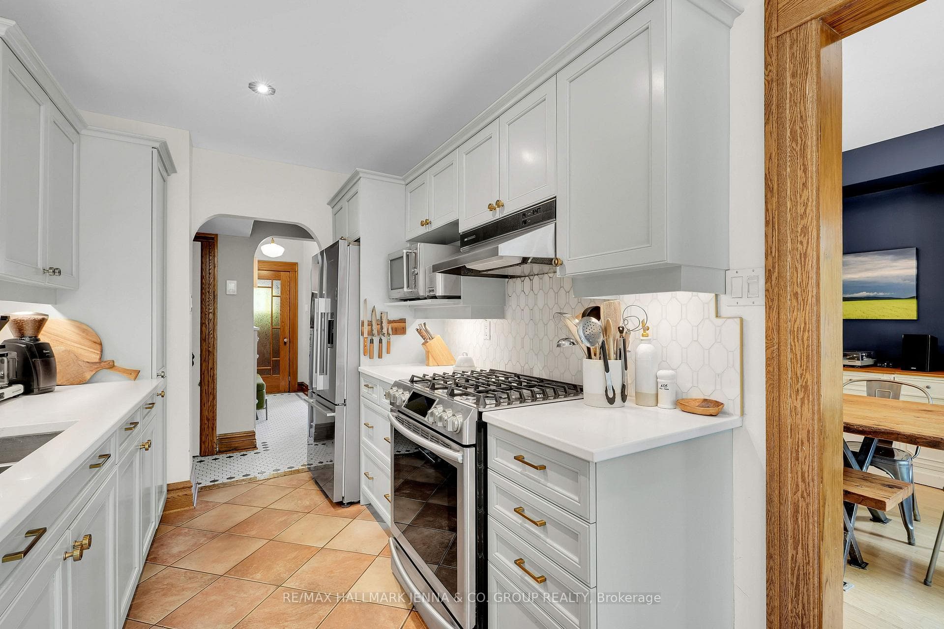 50 Willard Street photo 17