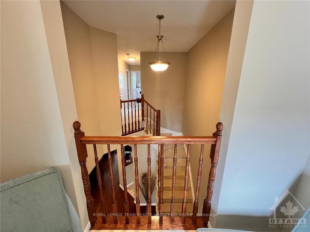 296 BADGELEY Avenue photo 18
