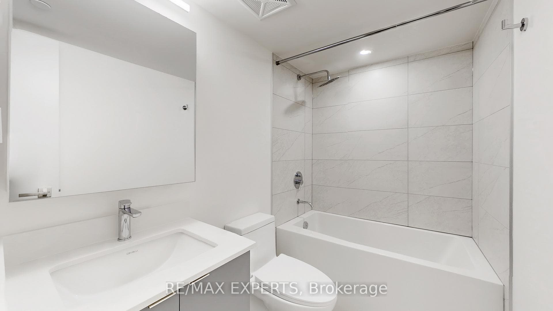 500 Wilson Avenue Unit 824 photo 24