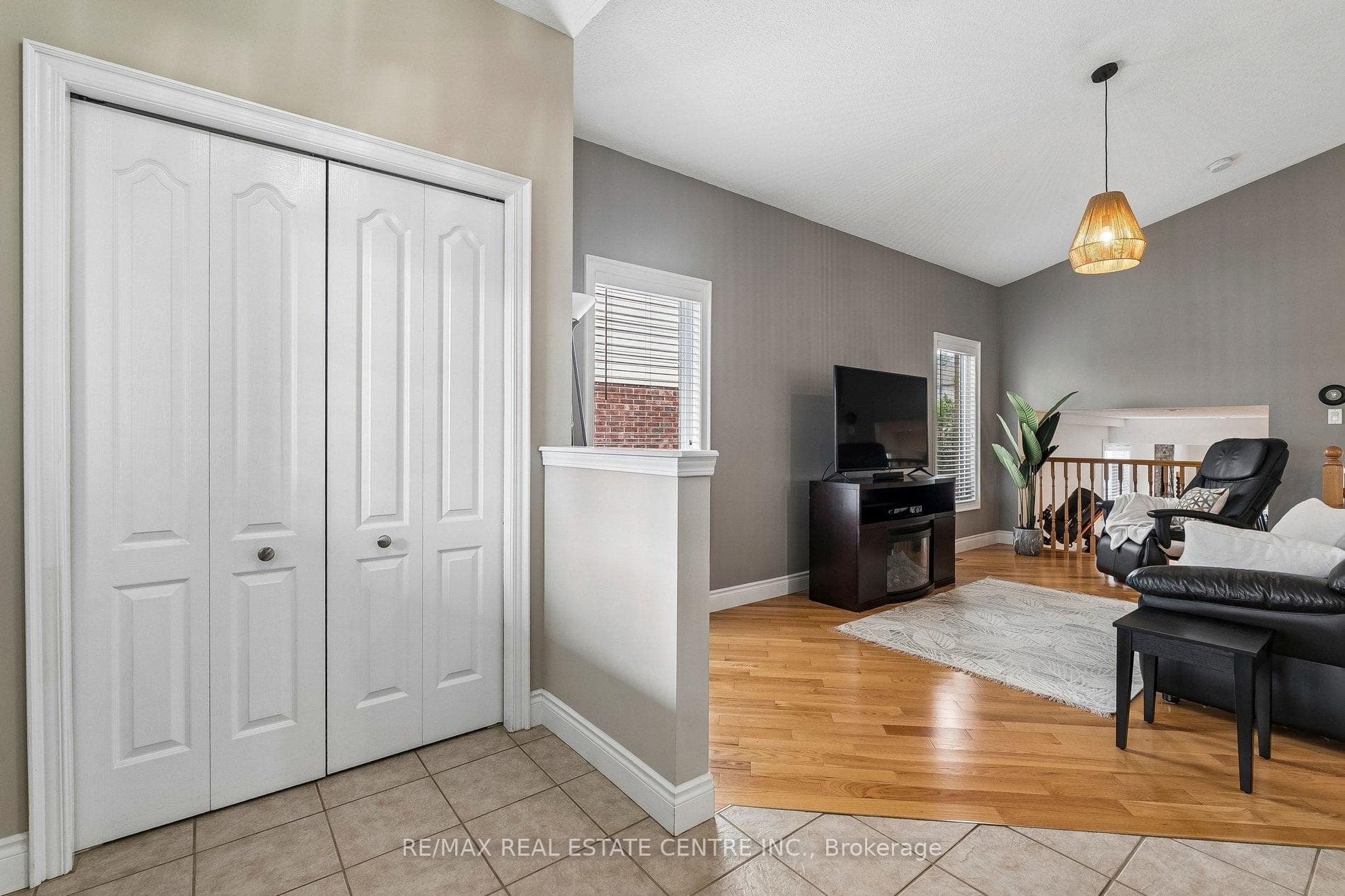 704 Russel Court photo 5