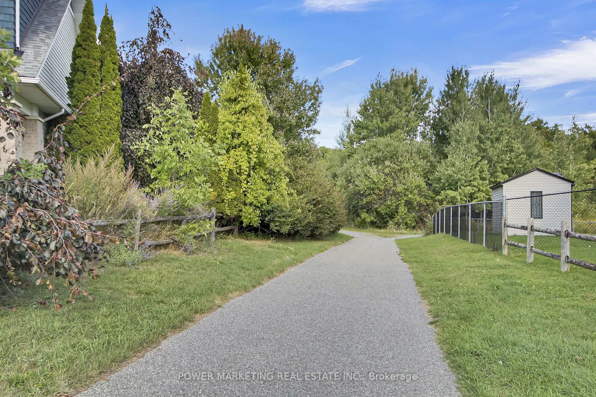 15 MARWOOD Court photo 49