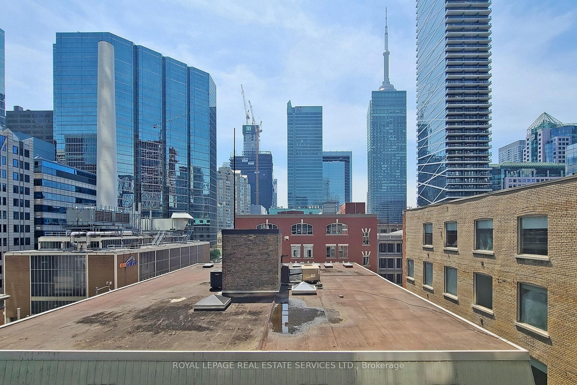 126 Simcoe Street Unit 612 photo 14