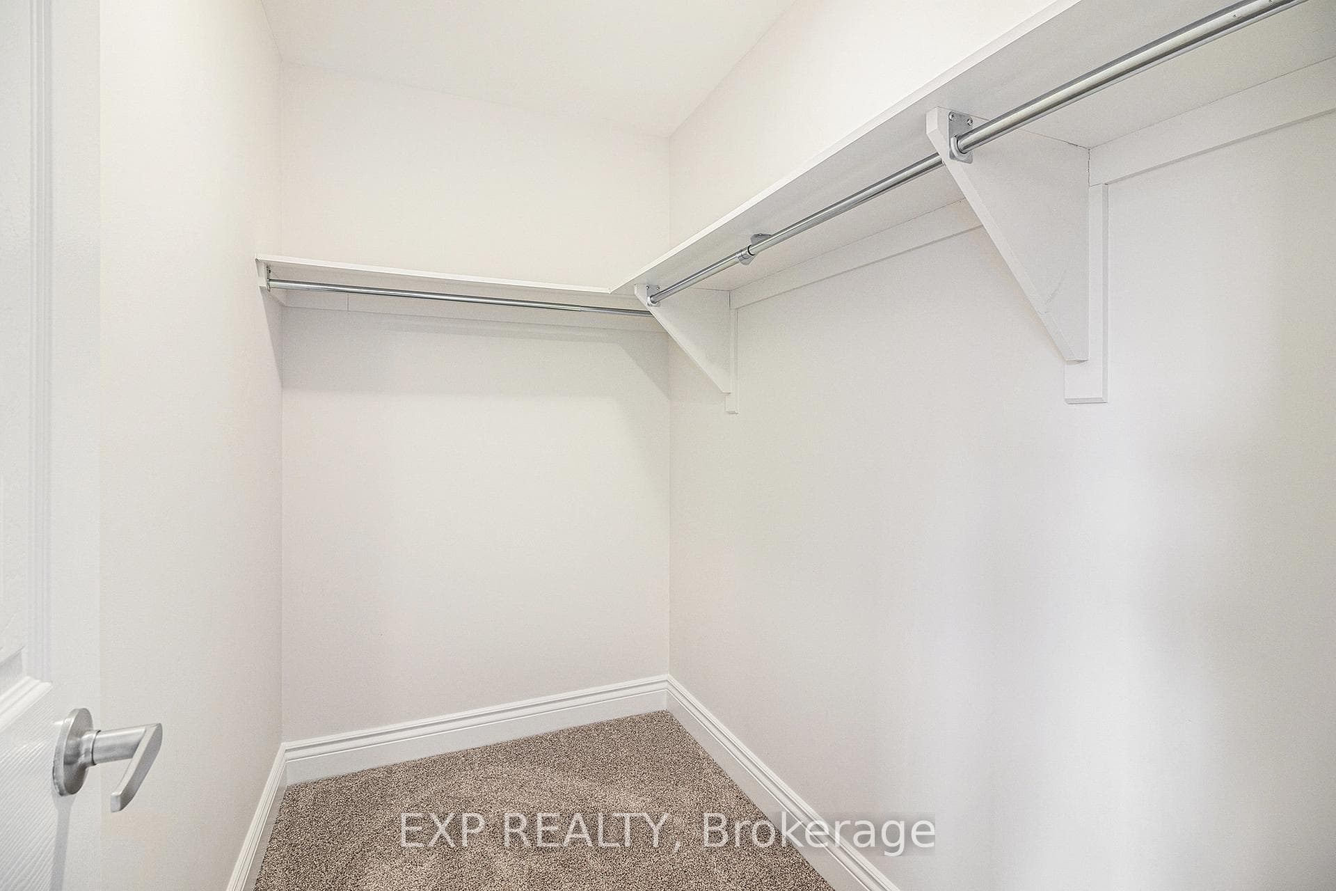 75 Gilberte Street photo 16