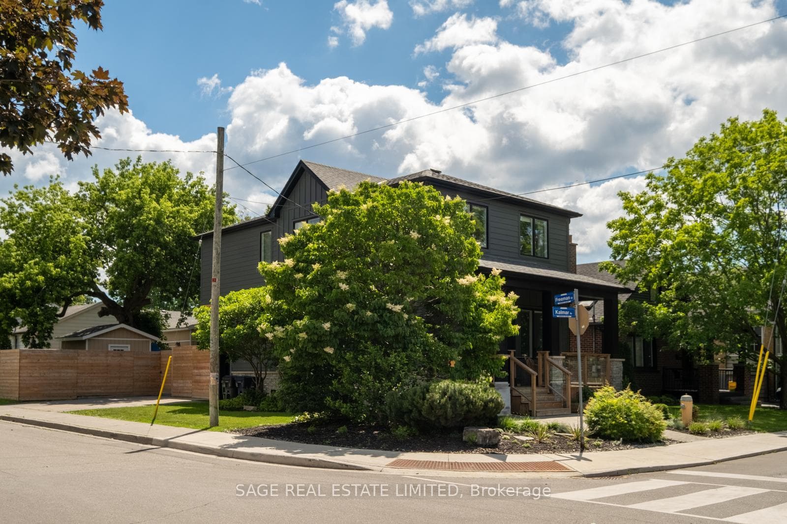 59 Kalmar Avenue photo 4