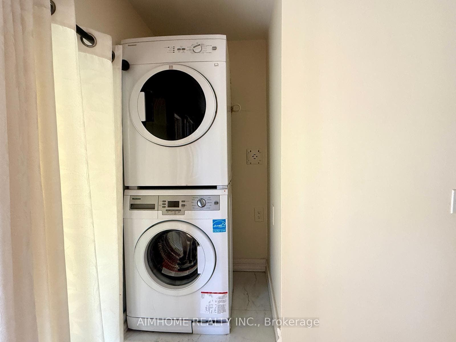 1298 Minden Street Unit Main photo 8