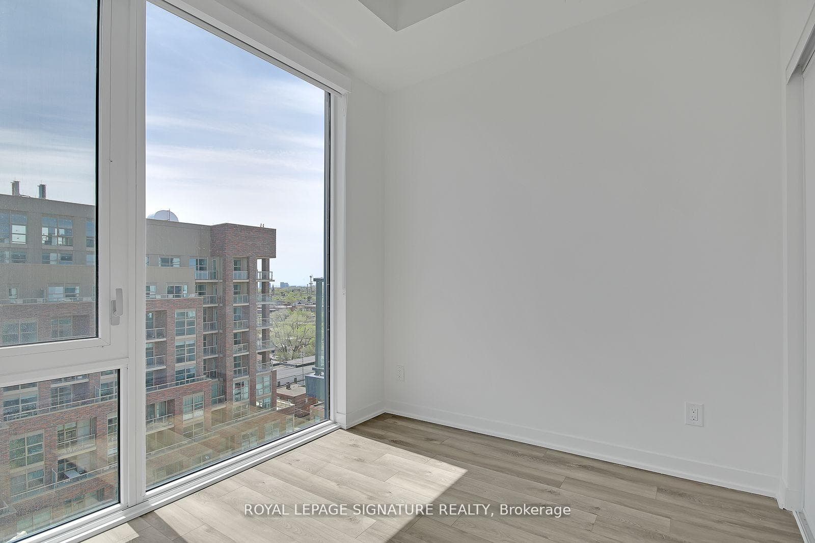 1808 St Clair Avenue Unit 1003 photo 13