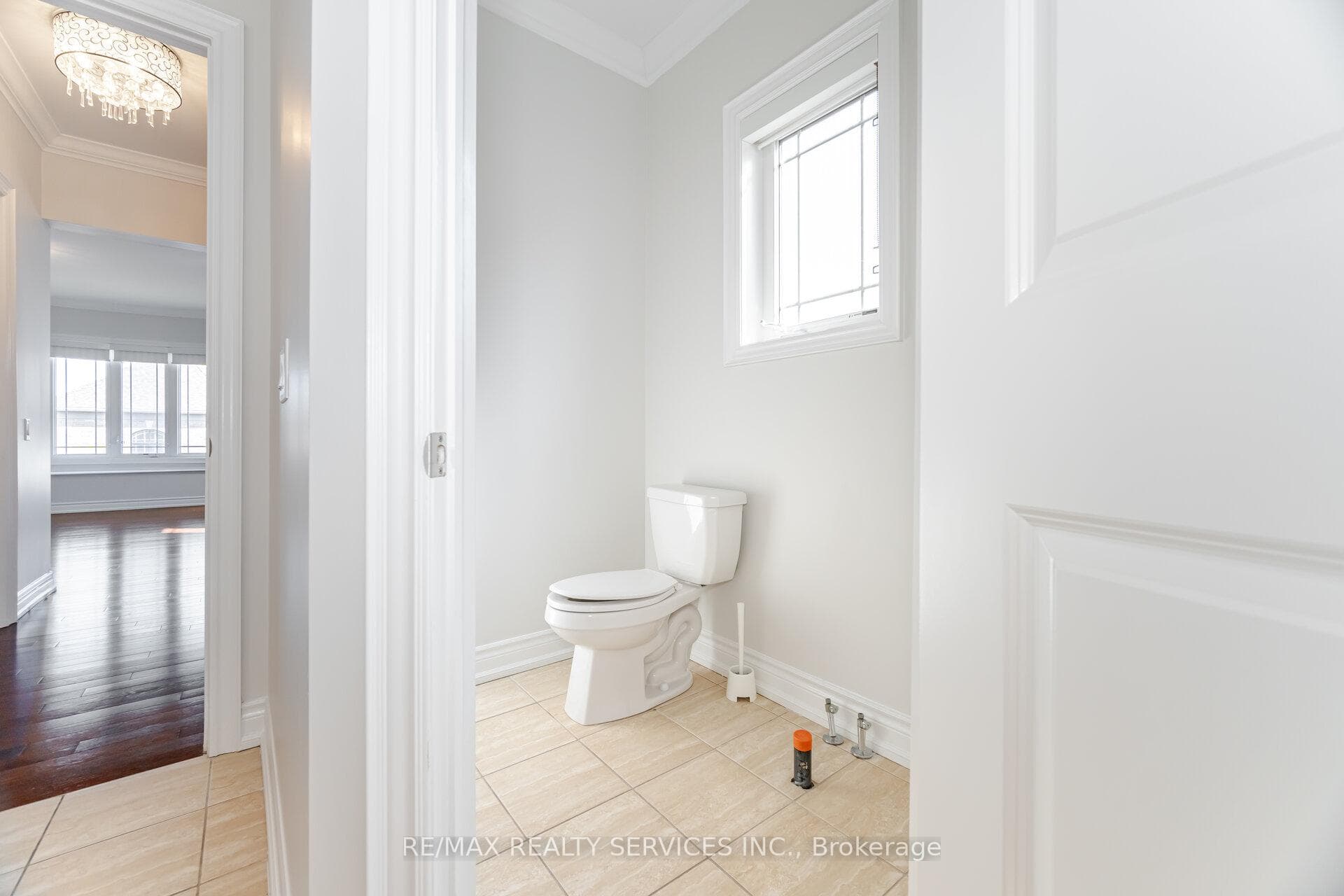 75 Parkheights Trail photo 35