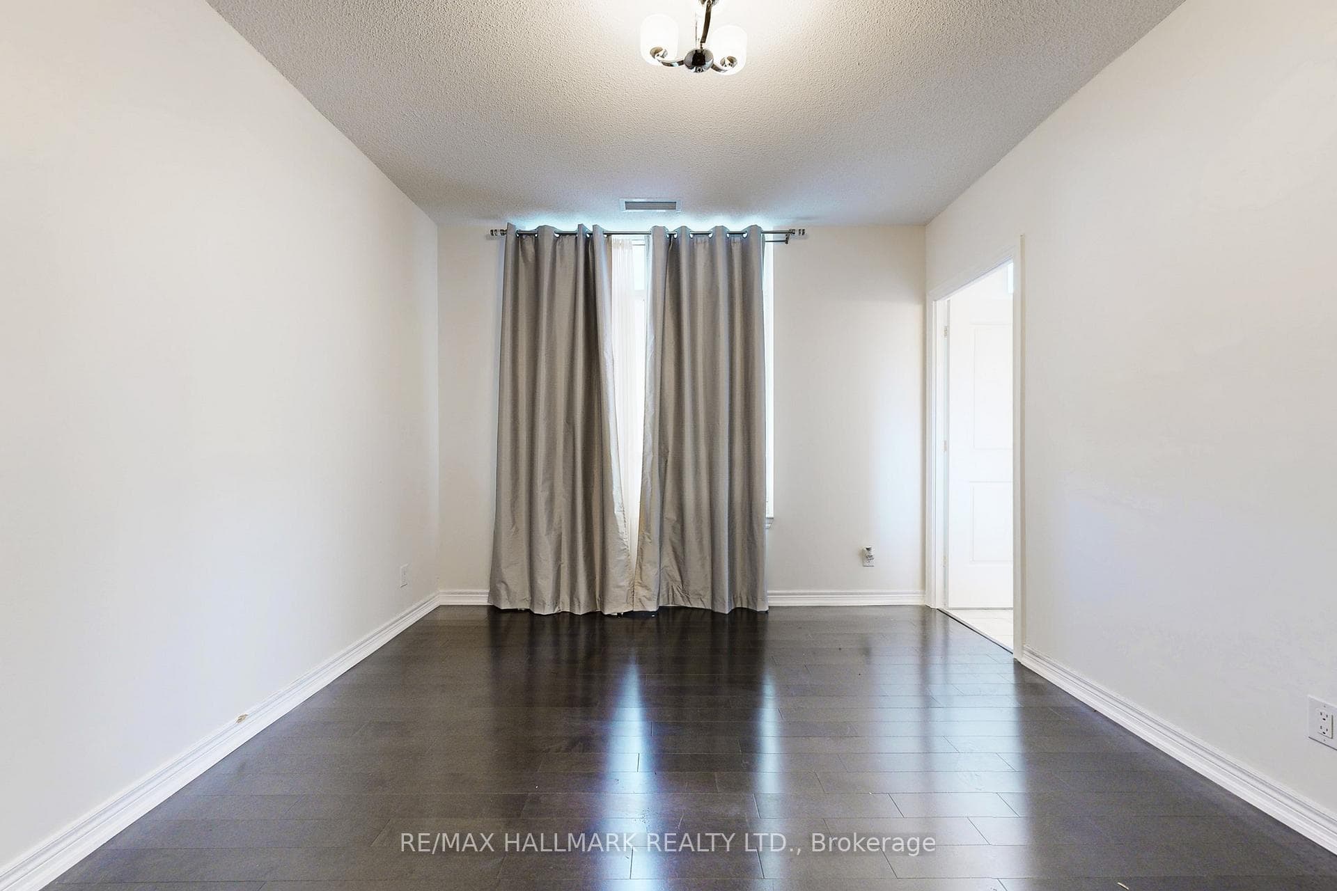 9255 Jane Street Unit 1705 photo 14