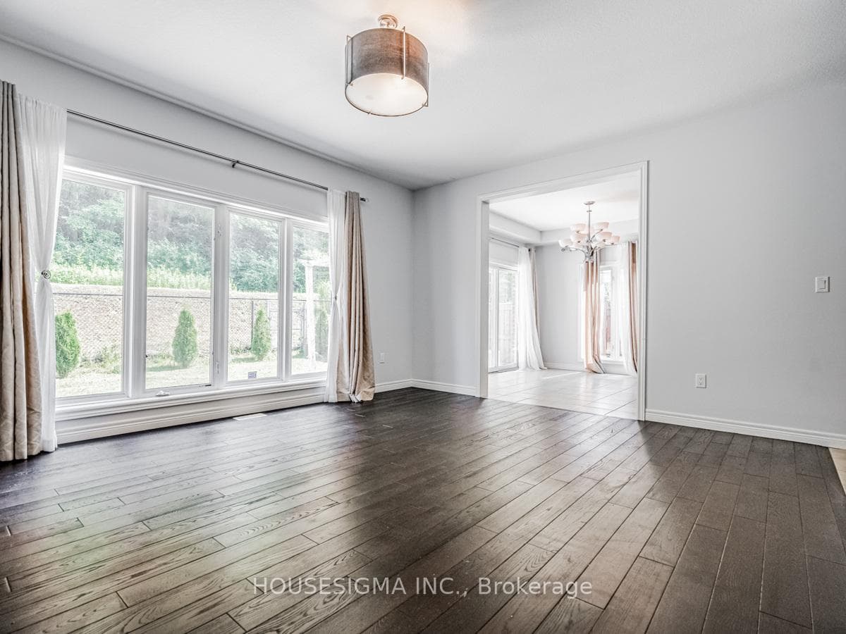 728 Robert Ferrie Drive photo 15
