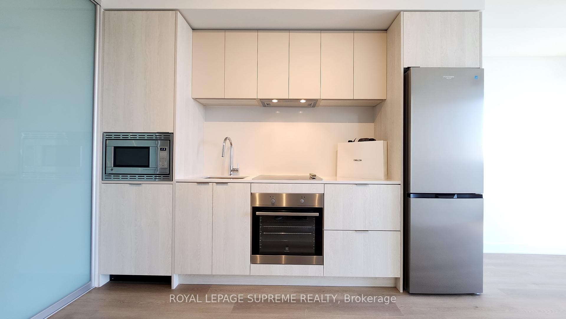 86 Dundas Street Unit 1212 photo 8
