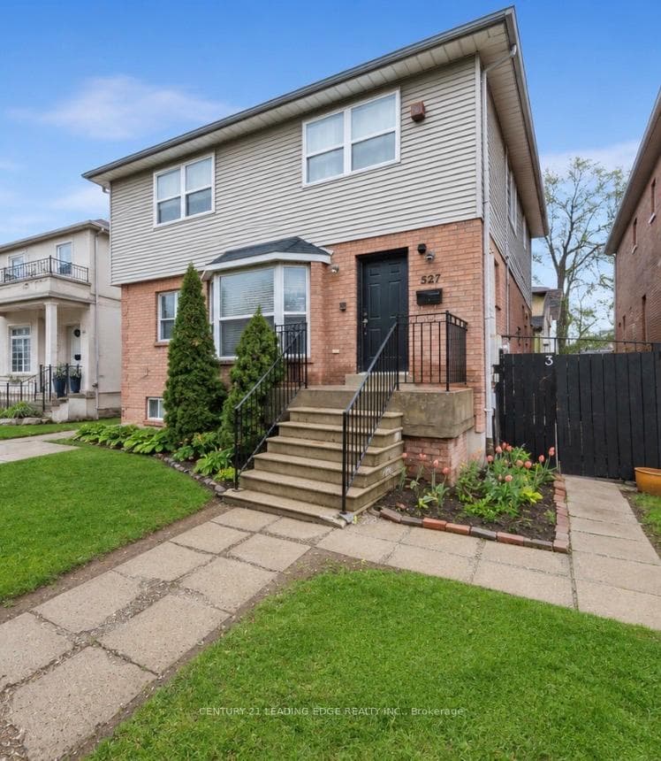 527 Glengarry Avenue photo 1