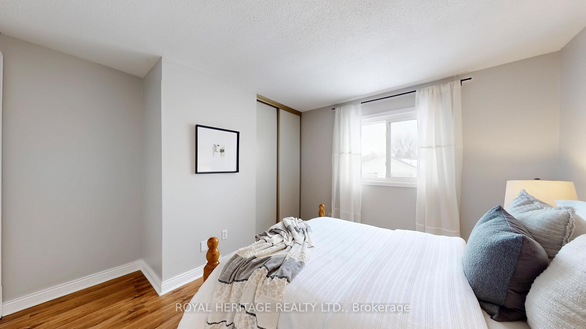 8 Burden Crescent photo 25