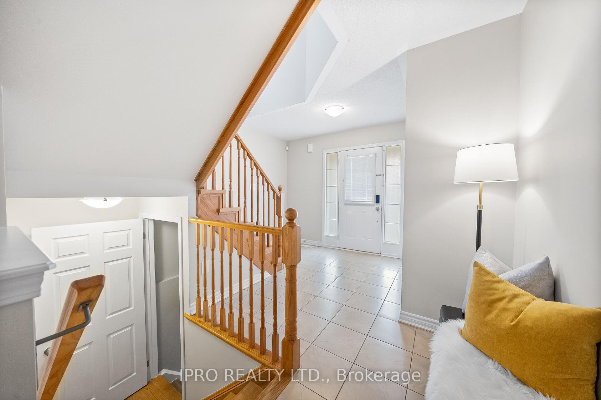 70 Fenchurch Drive photo 6