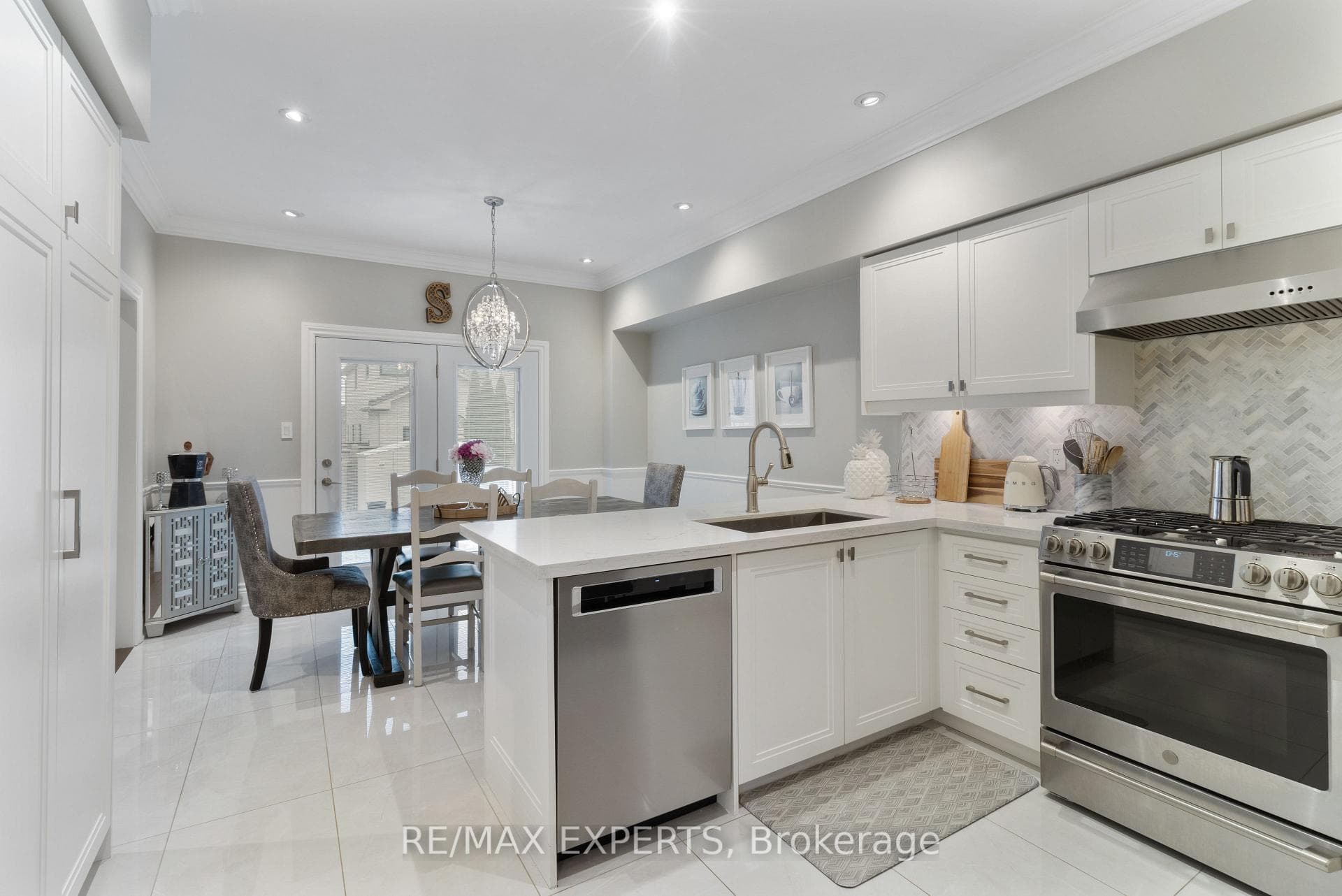 19 Sgotto Boulevard photo 18