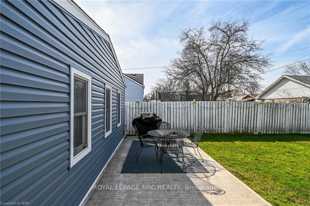 72 Wellington Street photo 25