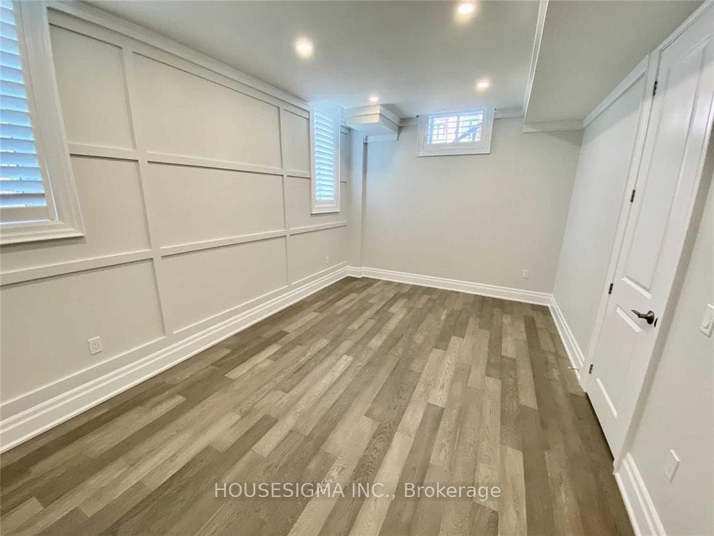 54 Shining Willow Court Unit Bsmt photo 8