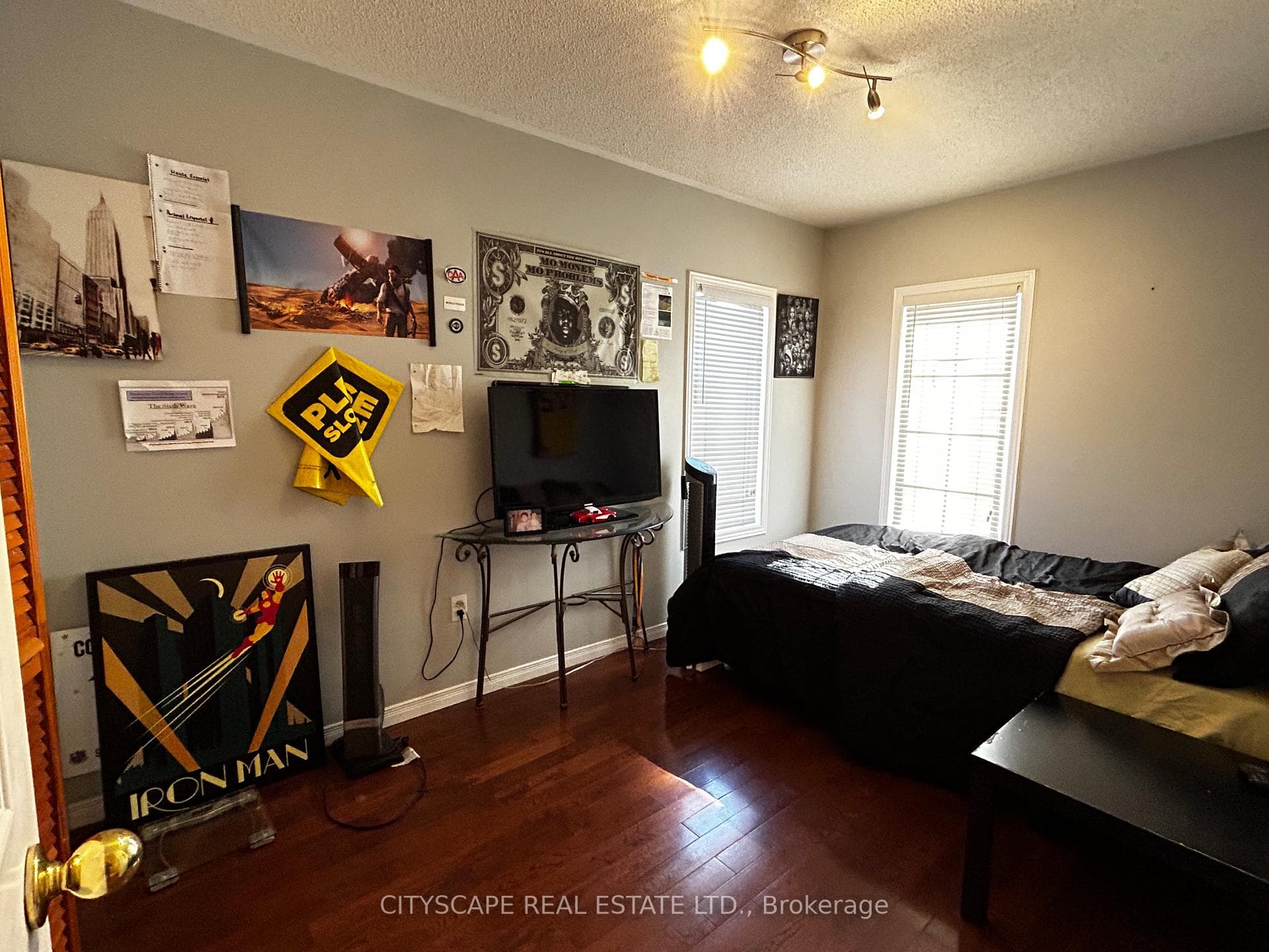 493 Cottagers Green Drive photo 15