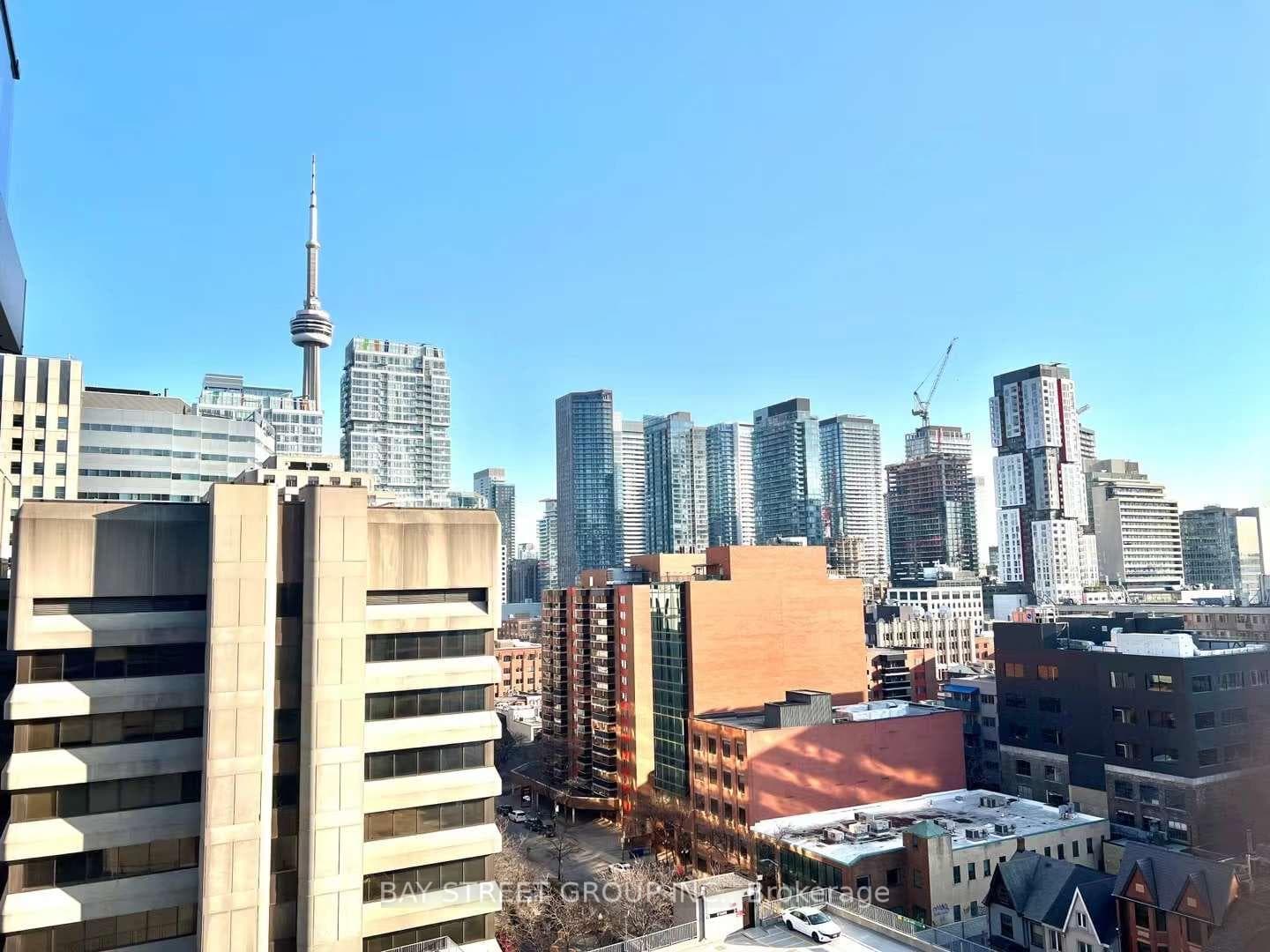 210 Simcoe Street Unit 1213 photo 1