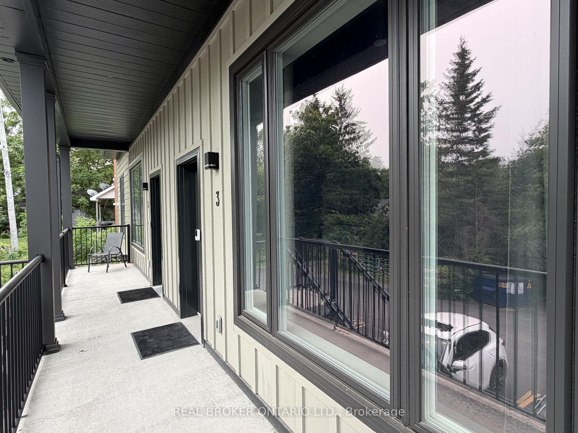 8 Clothier Street Unit 3 photo 3