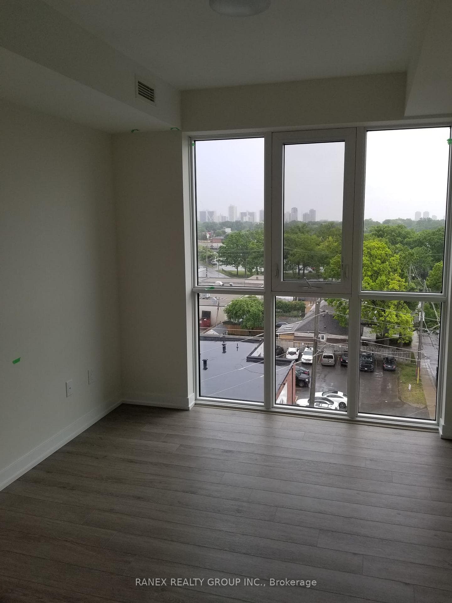 2300 St.Clair Avenue Unit 708 photo 6