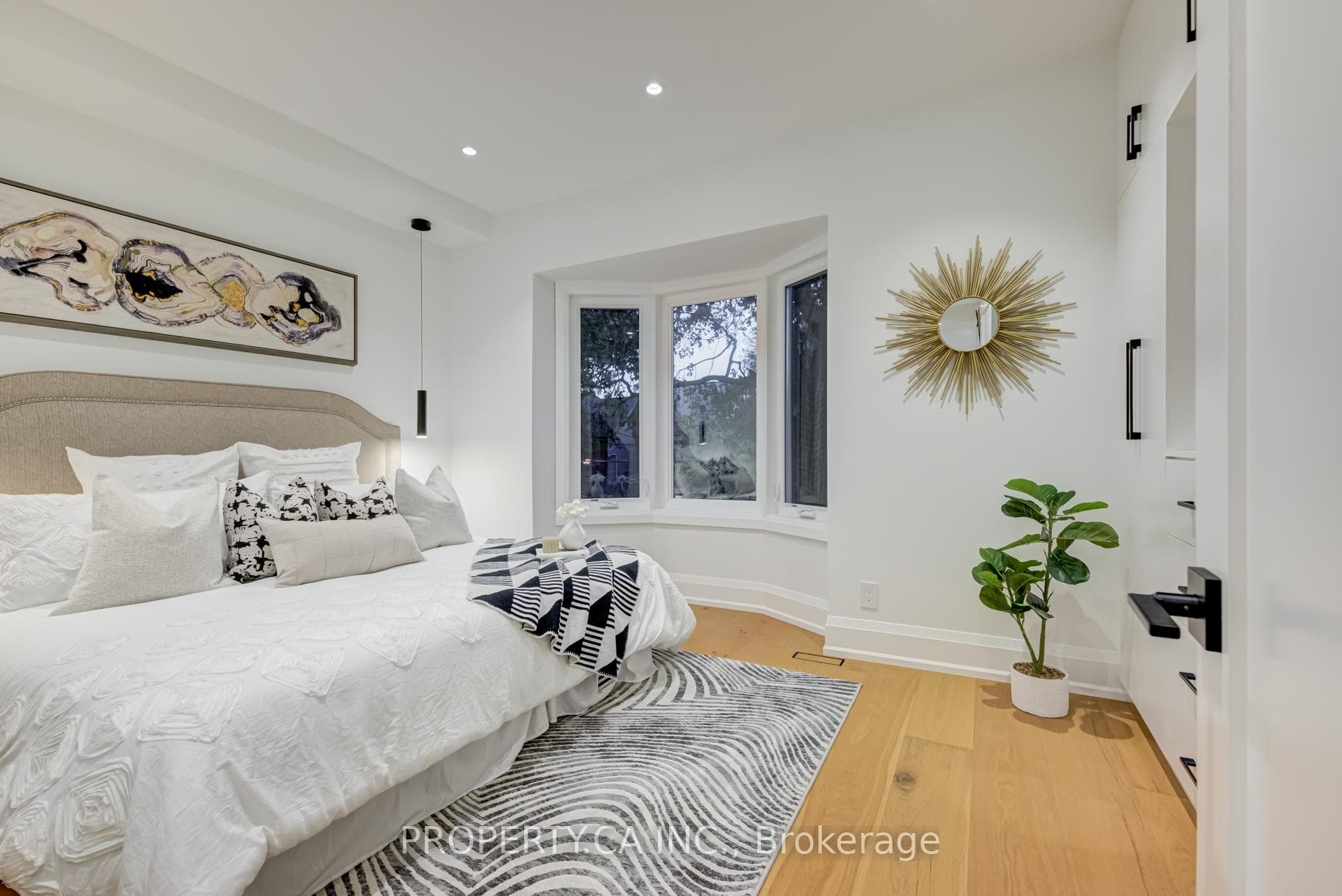 8 First Avenue Unit Main photo 18