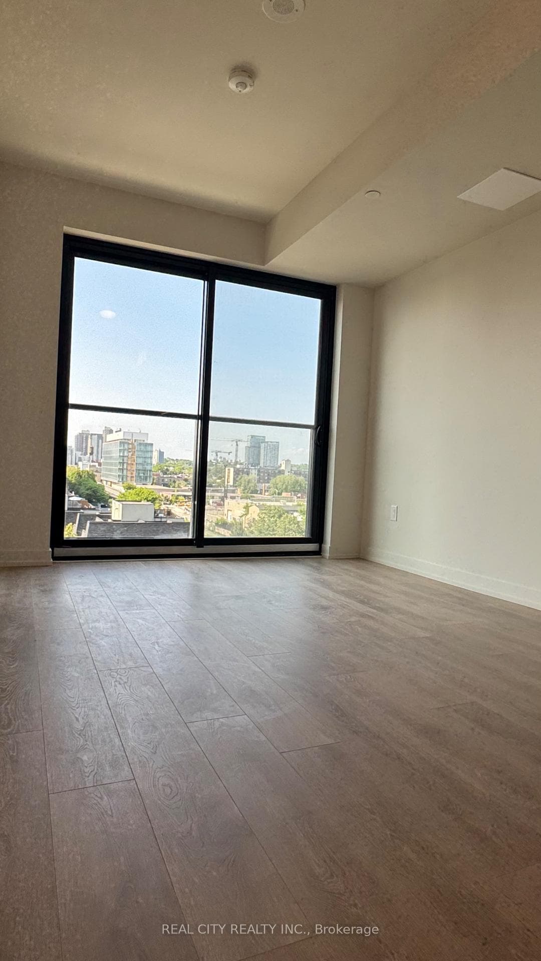 181 Sterling Road Unit 701 photo 8