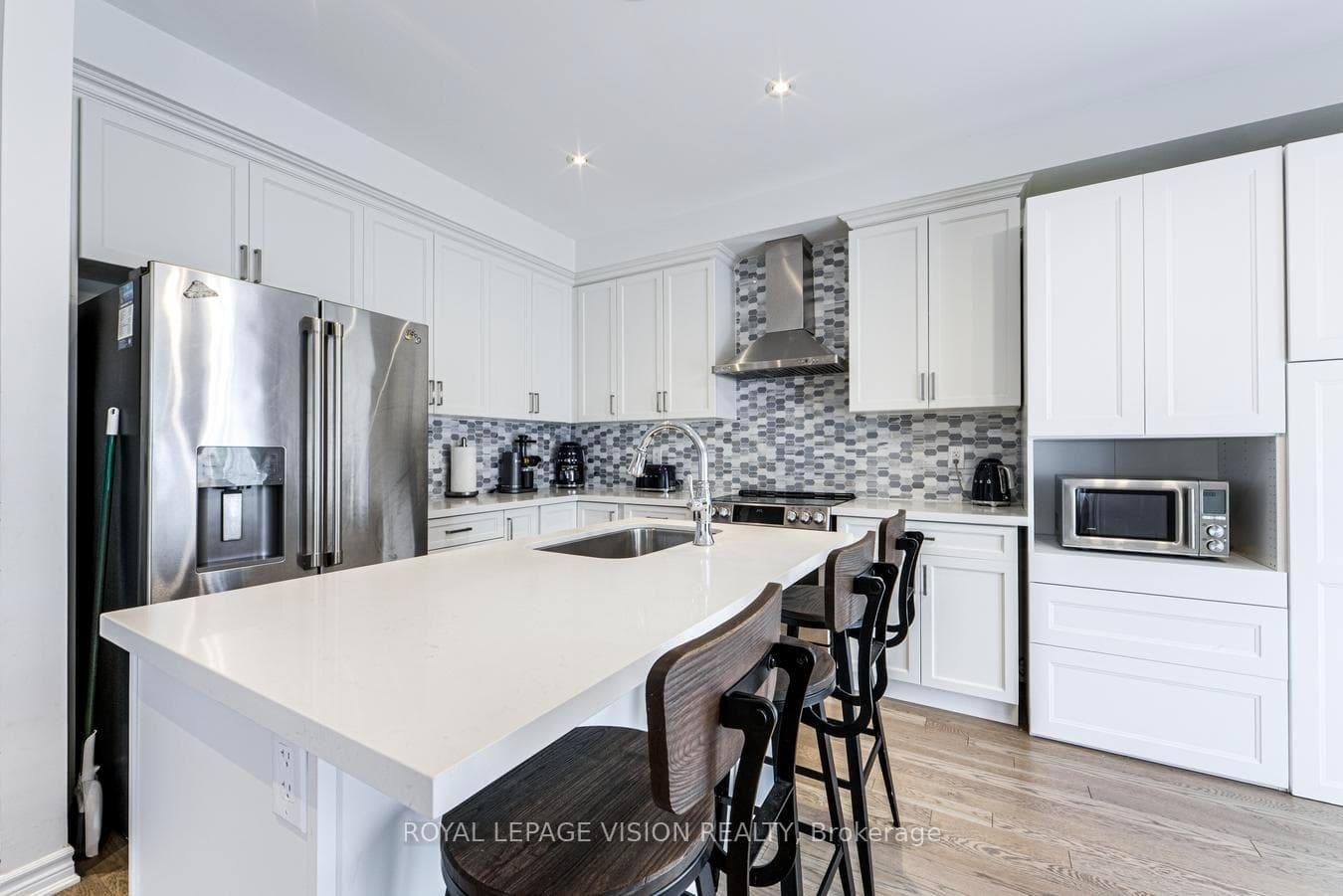 33 Bremner Street photo 17