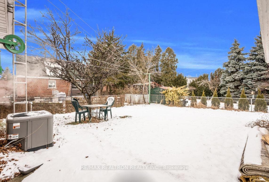 51 Robroy Avenue photo 36