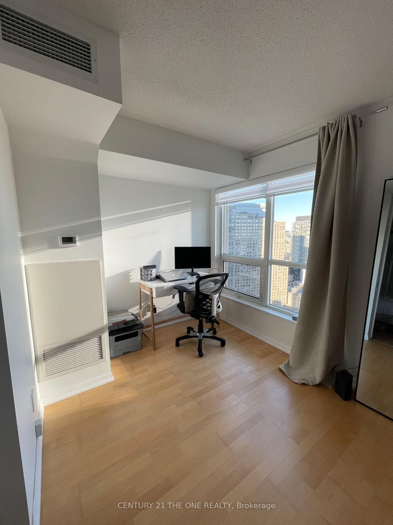 18 Yonge Street Unit 2705 photo 4