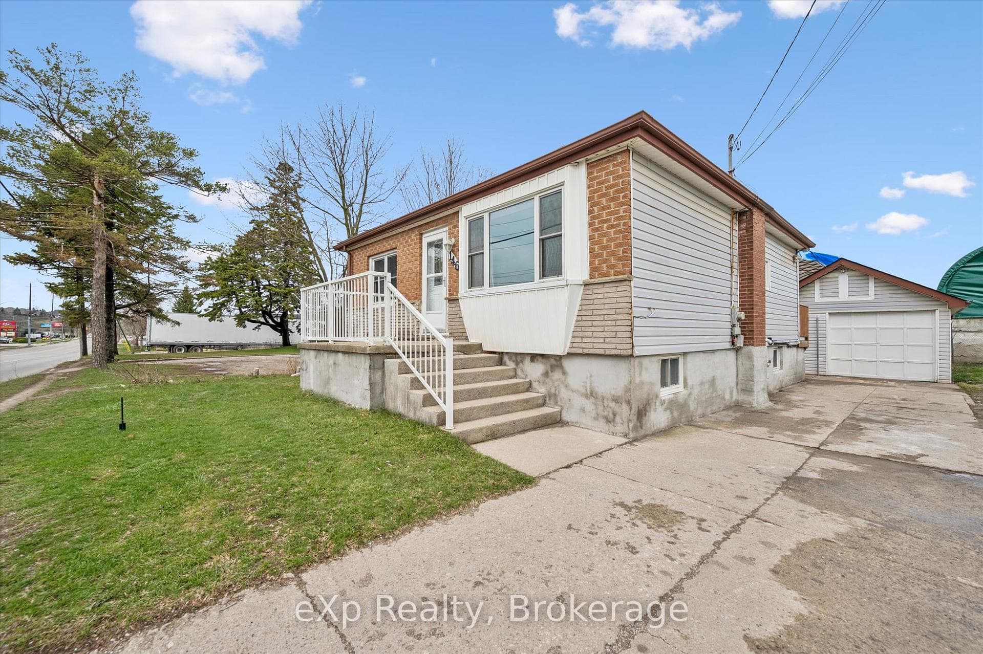 146 Victoria Road photo 2