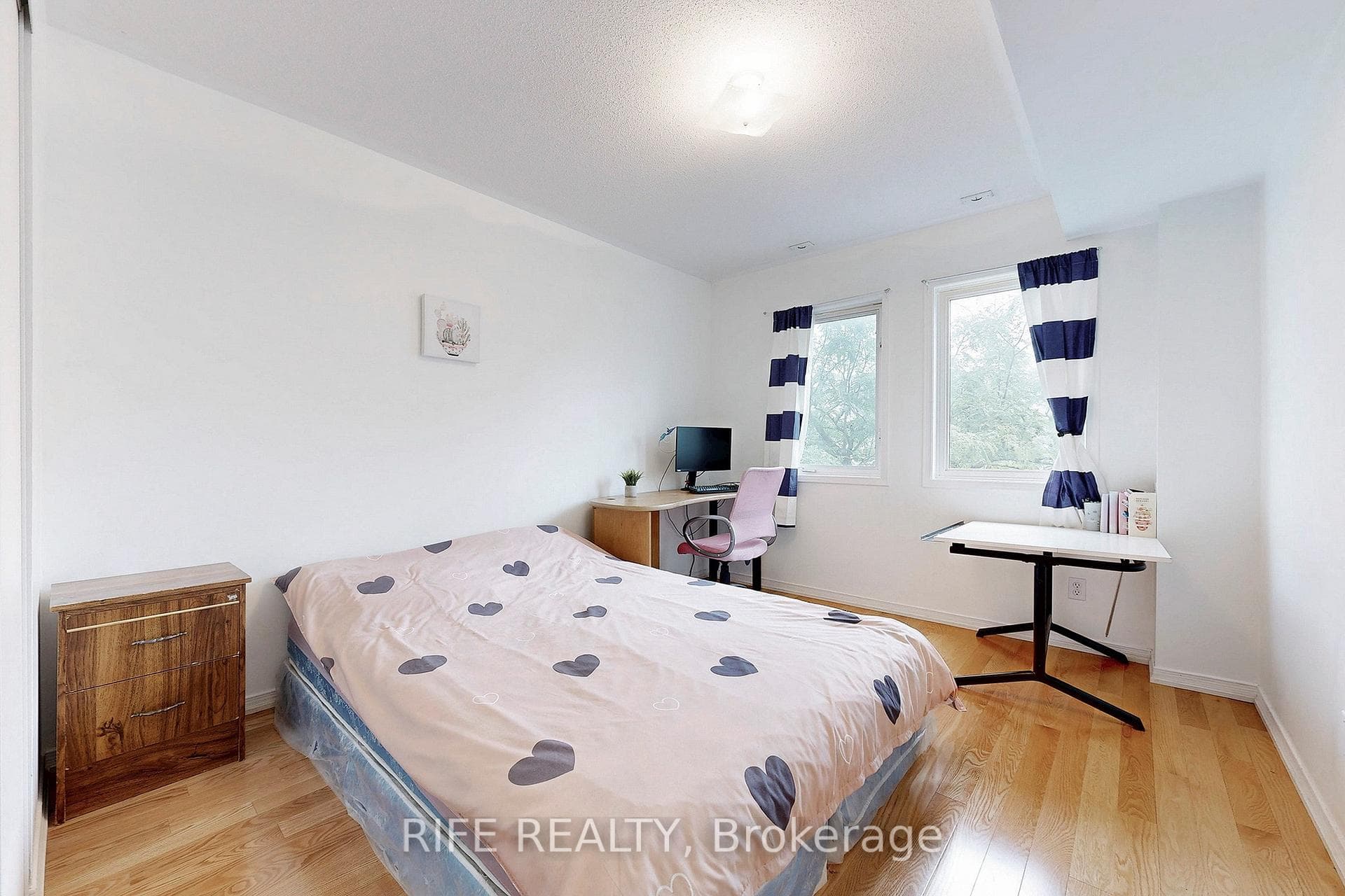 28 Rosebank Drive Unit 703 photo 22