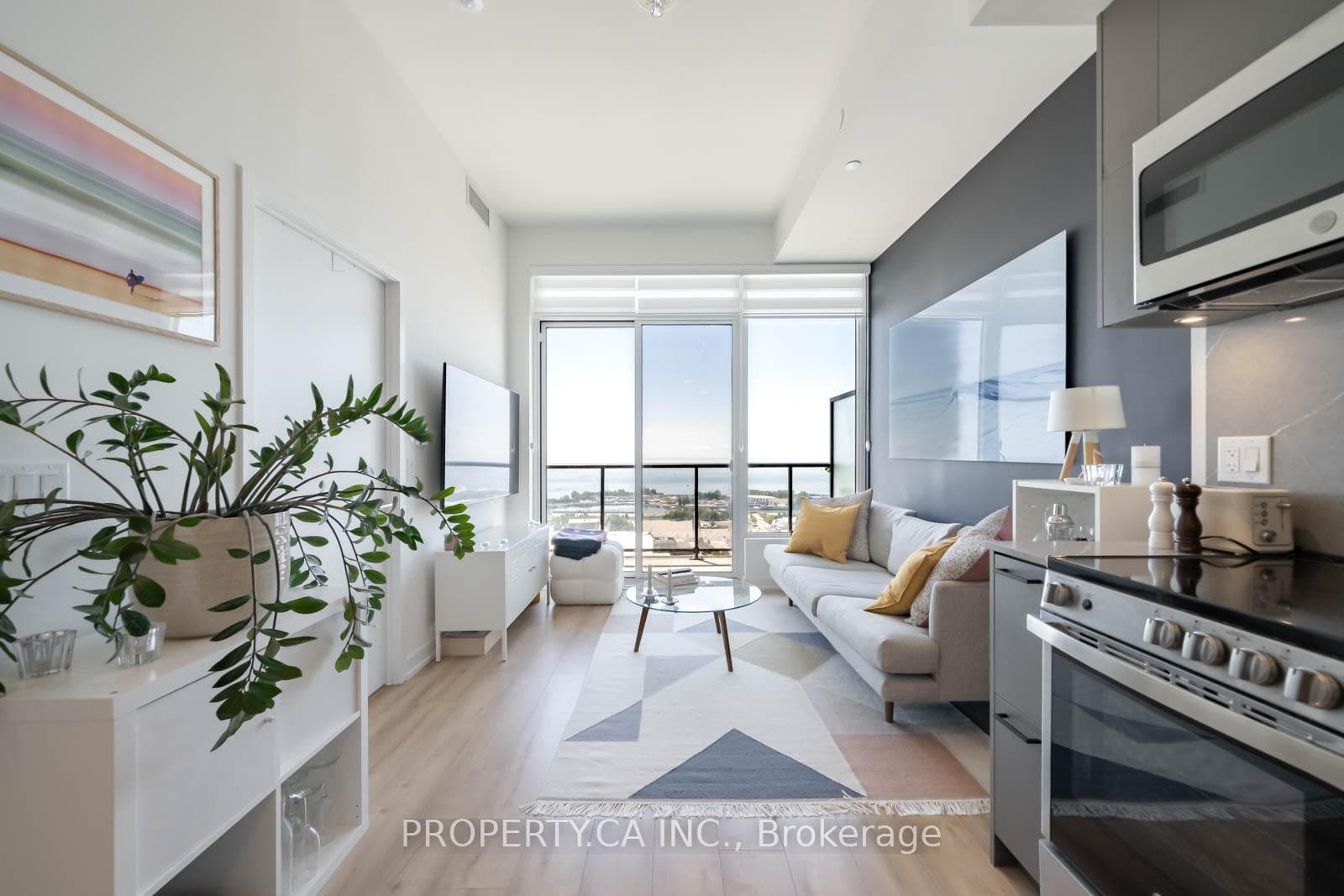 135 East Liberty Street Unit 2701 photo 1