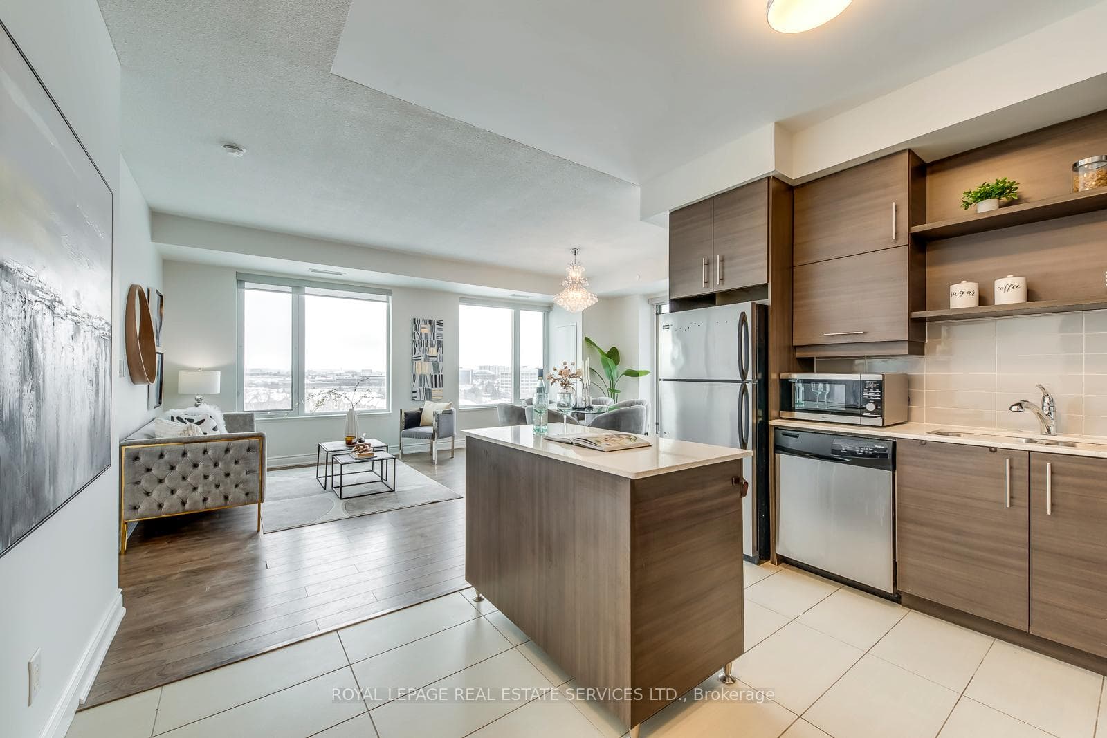 325 South Park Road Unit 1003 photo 5