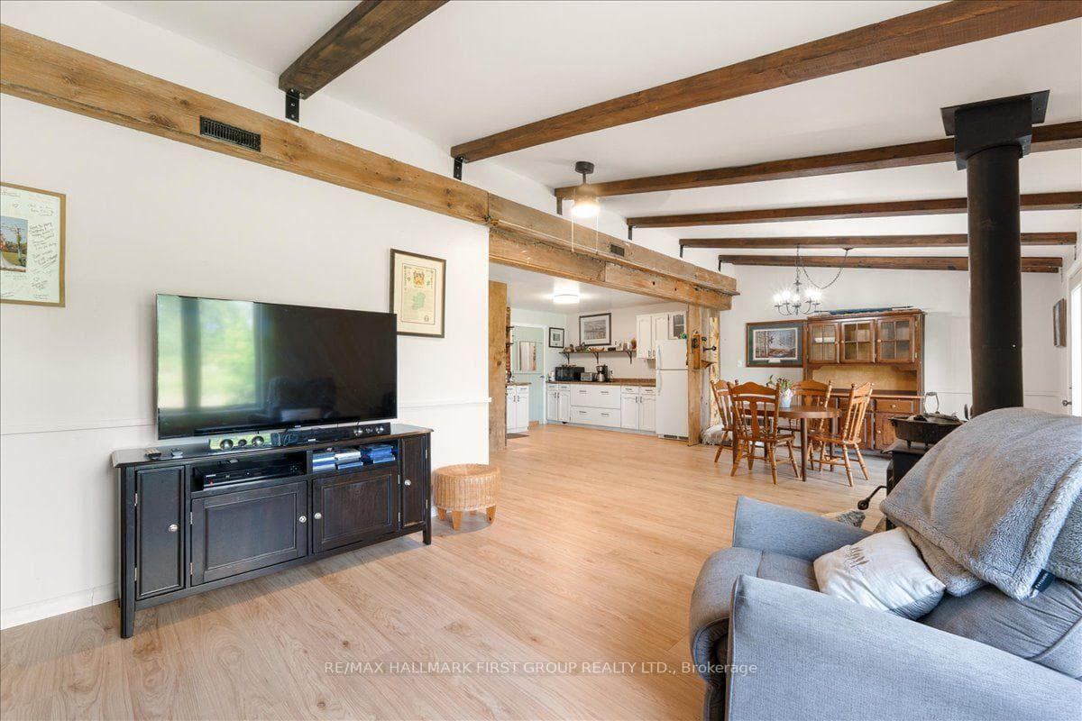876 Cordova Road photo 9