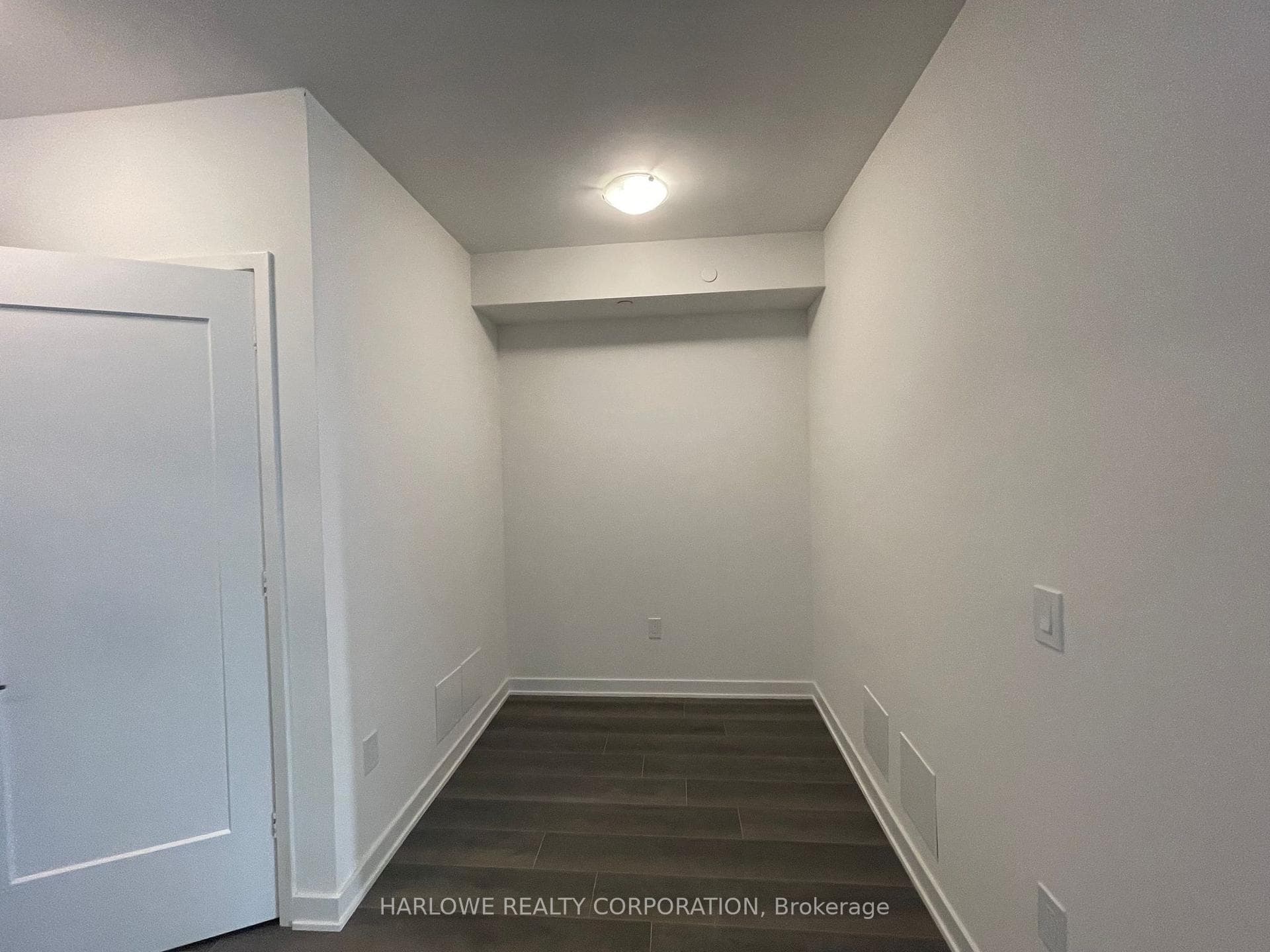 121 Lower Sherbourne Street Unit 556 SW photo 6