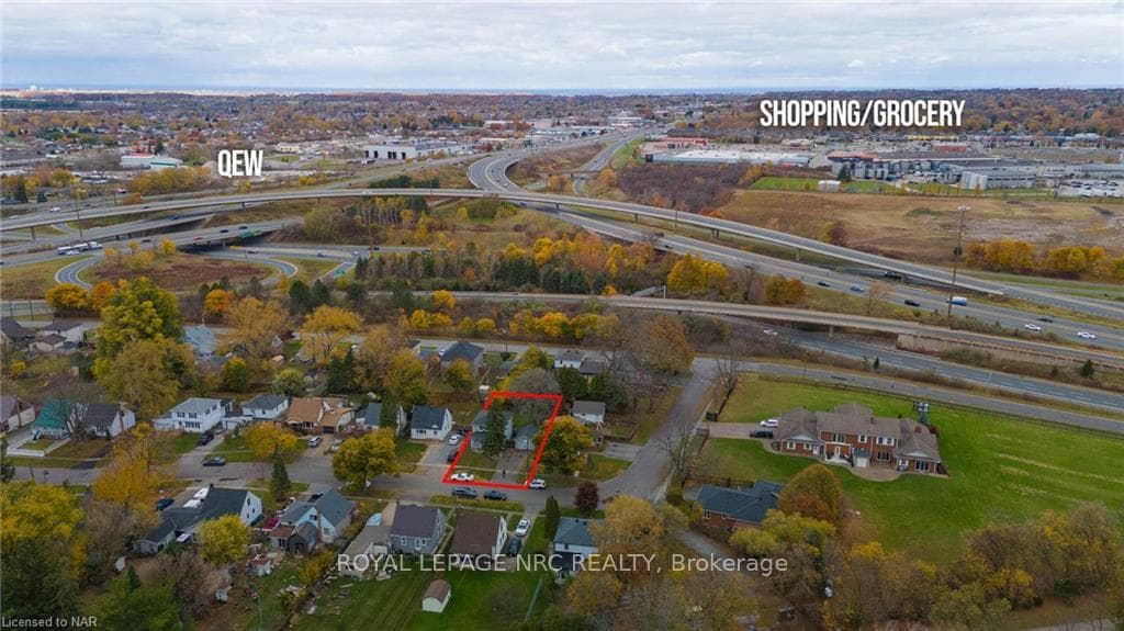 7069 WINDSOR Crescent photo 36