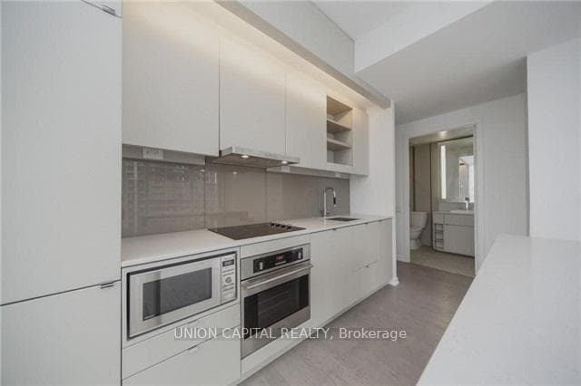 101 Peter Street Unit 2006 photo 2